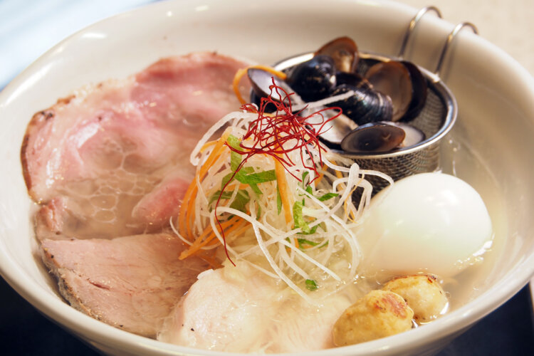 宍道湖しじみ中華蕎麦（塩）1200円。