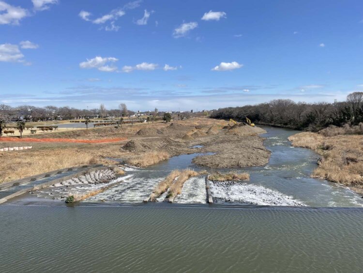 豊水橋の上から見た豊水堰。