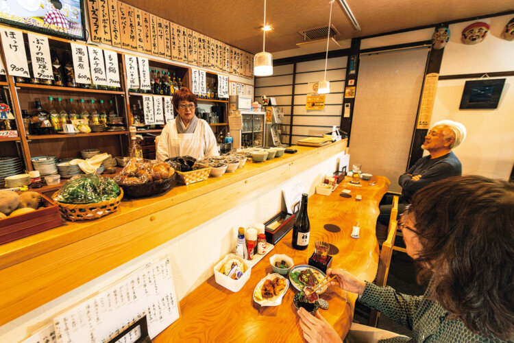 女将の近藤美規子さんがほがらか。