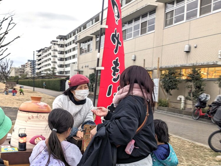 お子さんの進級や、仕事復帰の話など、ちょっとした報告会のよう。