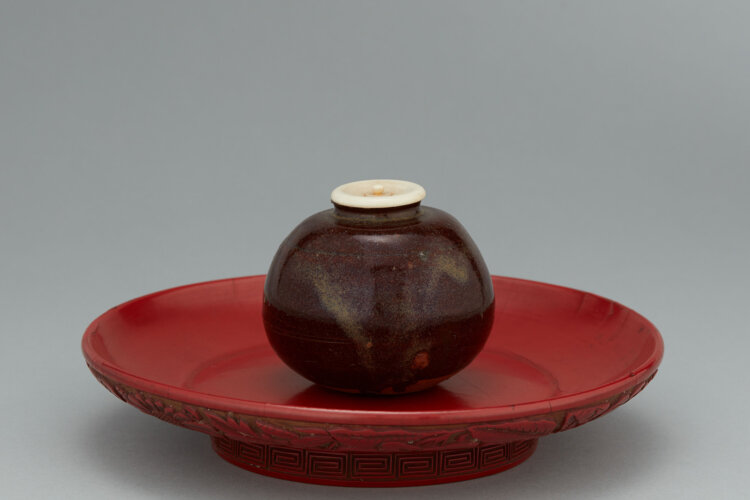 重要文化財 大名物 唐物茄子茶入 銘 富士 南宋時代・13世紀 前田育徳会蔵。