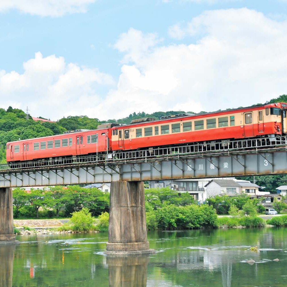 いま乗っておきたい国鉄車両が走る路線12選！ 鉄道ライターおすすめの絶滅危惧車両を味わって