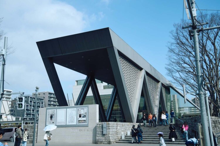 東京都現代美術館。