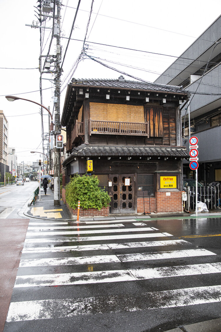 『カヤバ珈琲』。店主が亡くなり2006年に閉店したのち、2009年に再オープンした。