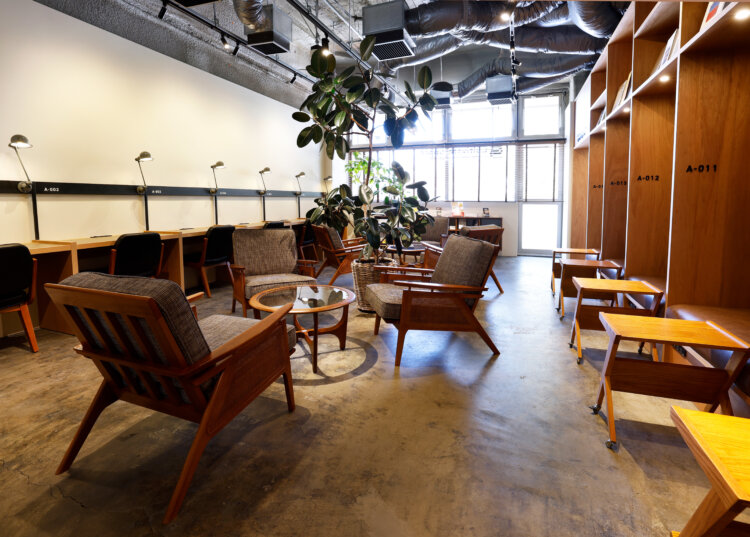 「Cultivate Space」は書店と同じフロアにある。