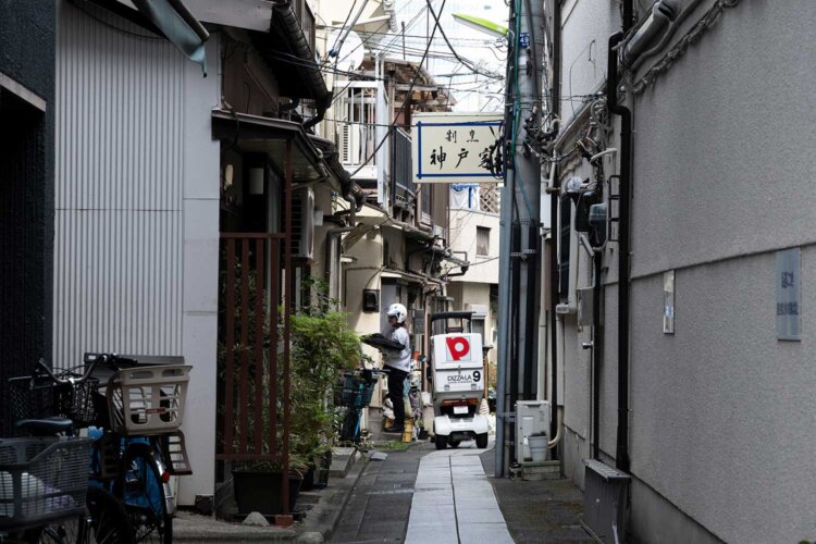 北品川の旧東海道沿いは横丁が多い。