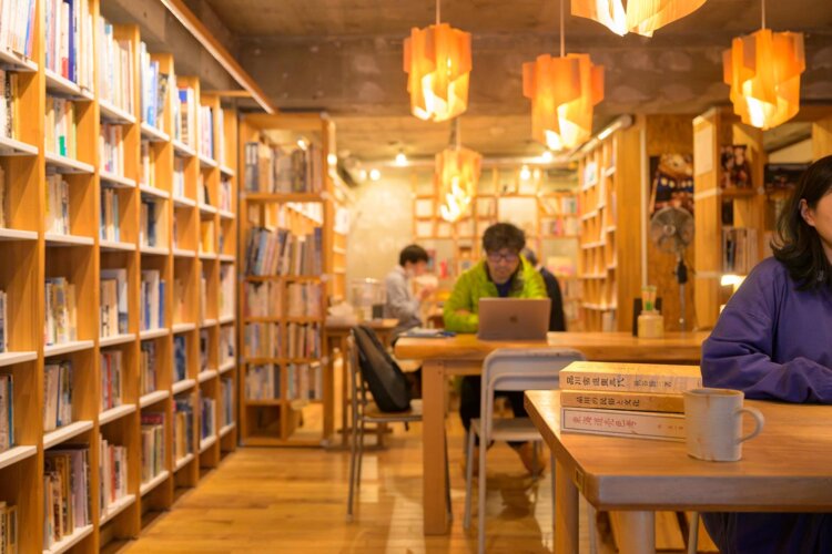 【散歩の達人】KAIDO-books-&-coffee_1