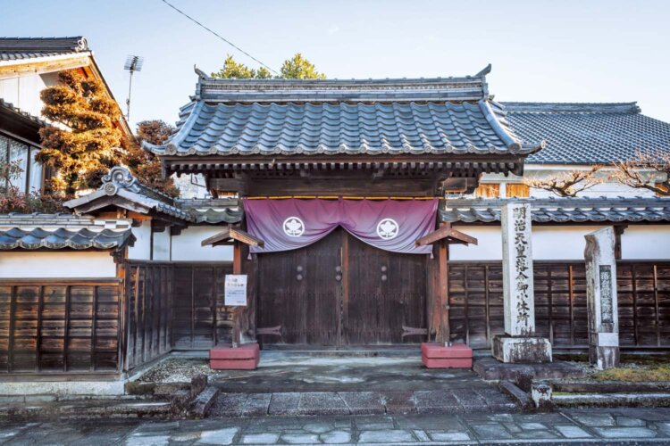 落合宿は江戸から44番目の宿場町。美濃17宿のなかで唯一本陣建築が現存し、通りには往時の常夜燈も残る。●JR中央本線中津川駅からバス10分の落合下車、徒歩3分。