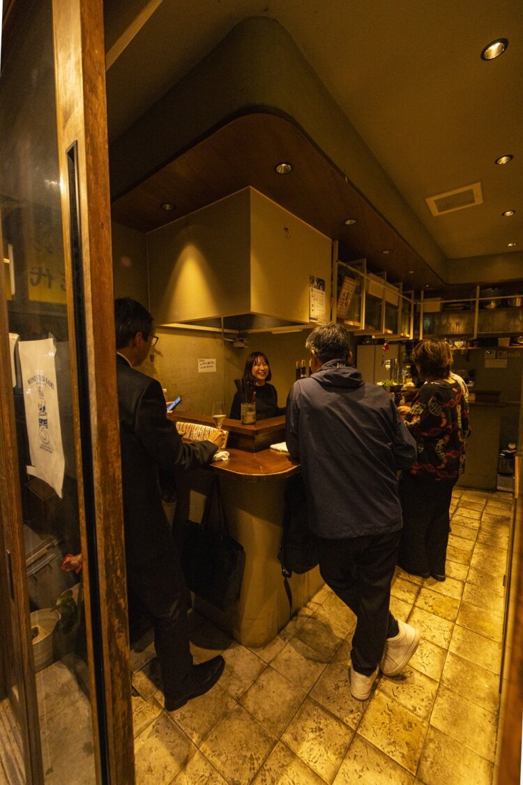 大井町は駅東側の横丁だけでなく、南側にも立ち飲み屋が増加中。