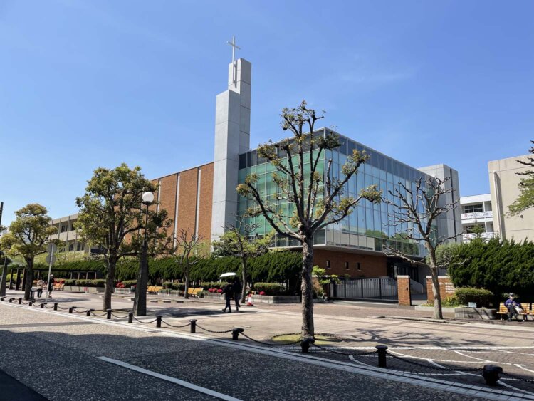 横須賀学院小学校・中学校・高等学校。