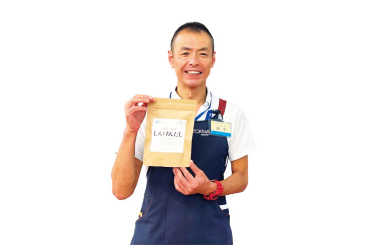 「うちの野球部を応援するスコアボードも楽しんでください！ オリジナル『焼きあご入りしんけんだし』がおすすめです」と田中慎二店長。