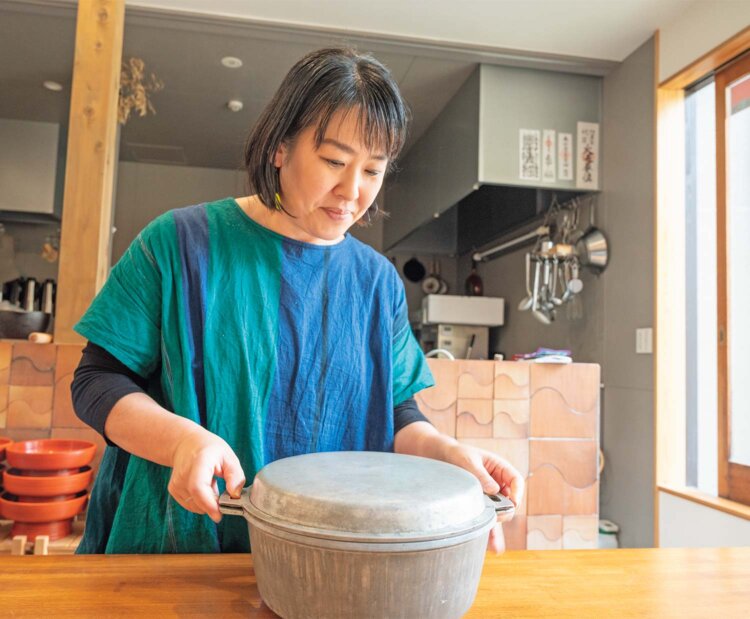 祖母から譲り受けた無水鍋を大事に使う。