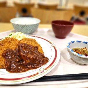 毎日通いたくなる荒川区役所『レストランさくら』。日替わりメニューのバリエーションは毎月60種類以上！