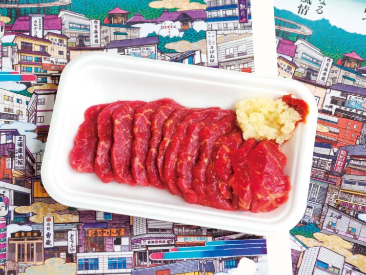 適度のサシが入った馬刺（小）1800円。馬肉はこの地方の郷土の味。