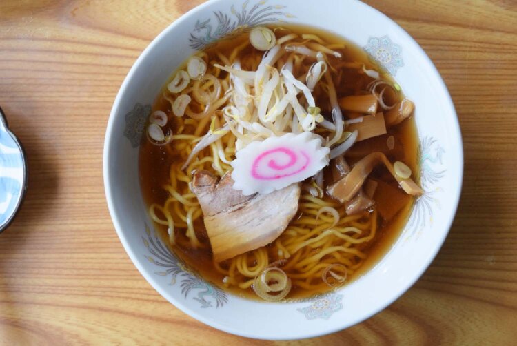 『冨士見亭』のシンプルなラーメンが美味しかった。