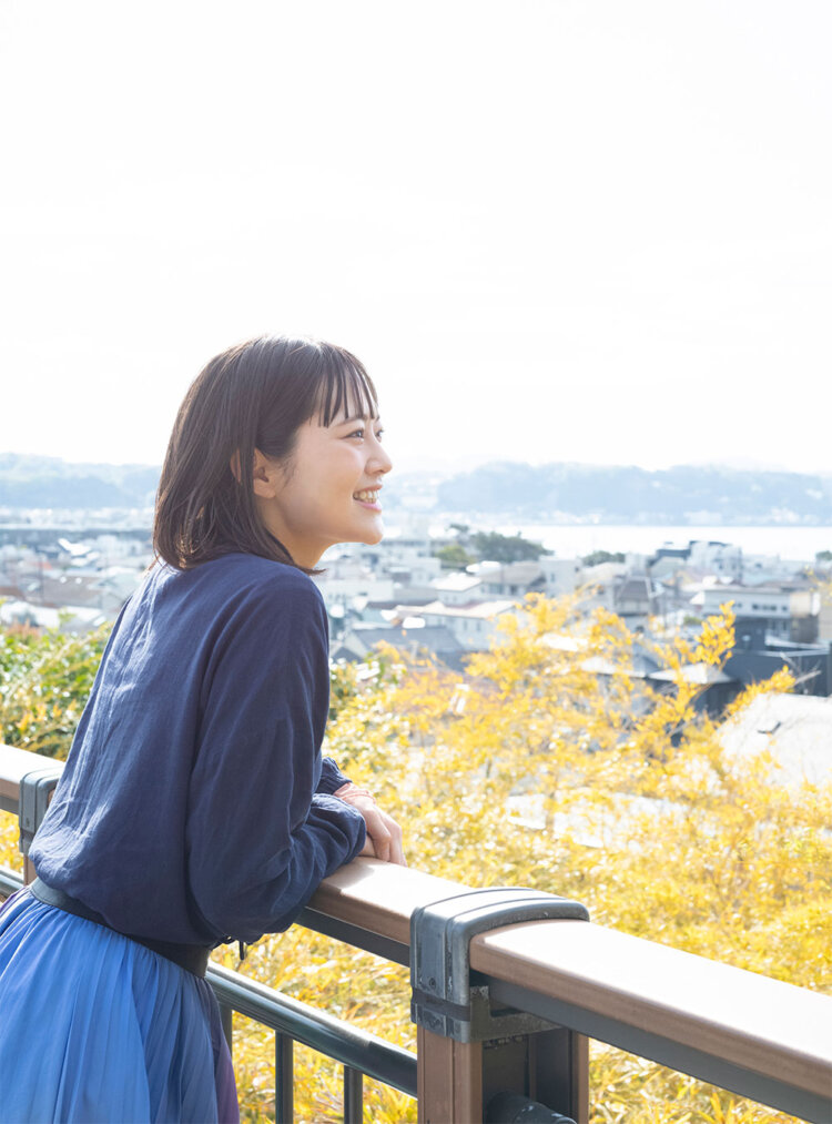 鎌倉 長谷寺の海光テラス。三浦半島まで見渡せる眺望は鎌倉随一。