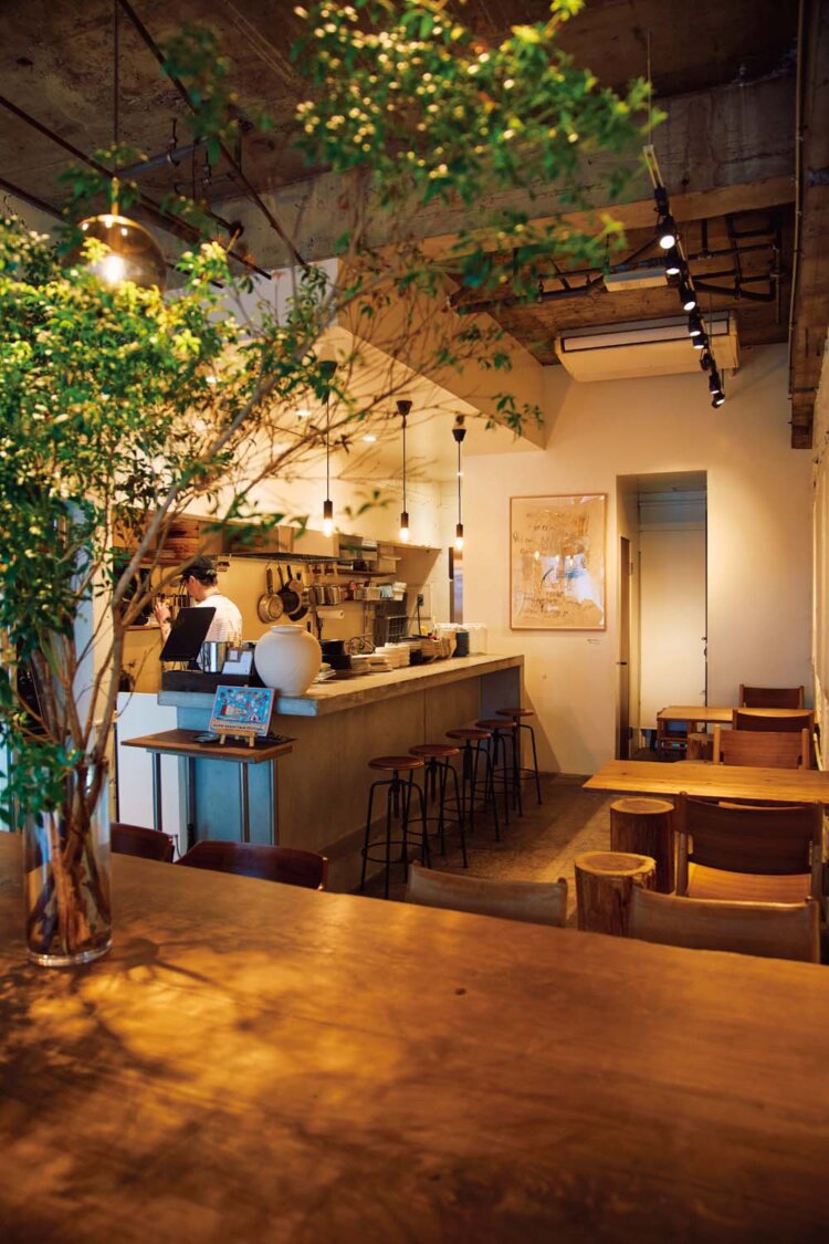 店名には妻と子の名前が入る。