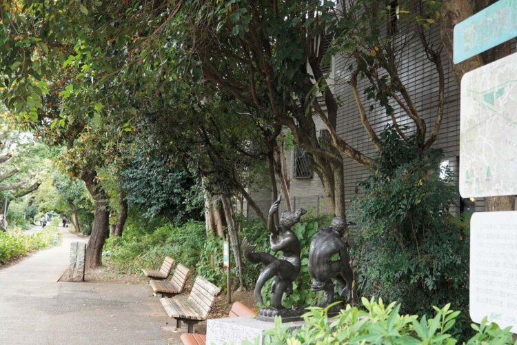 齋藤素巖・彫刻の小径