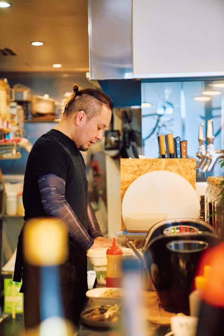 “ブラボーキッチン”は店主・池田さんの師匠が命名。