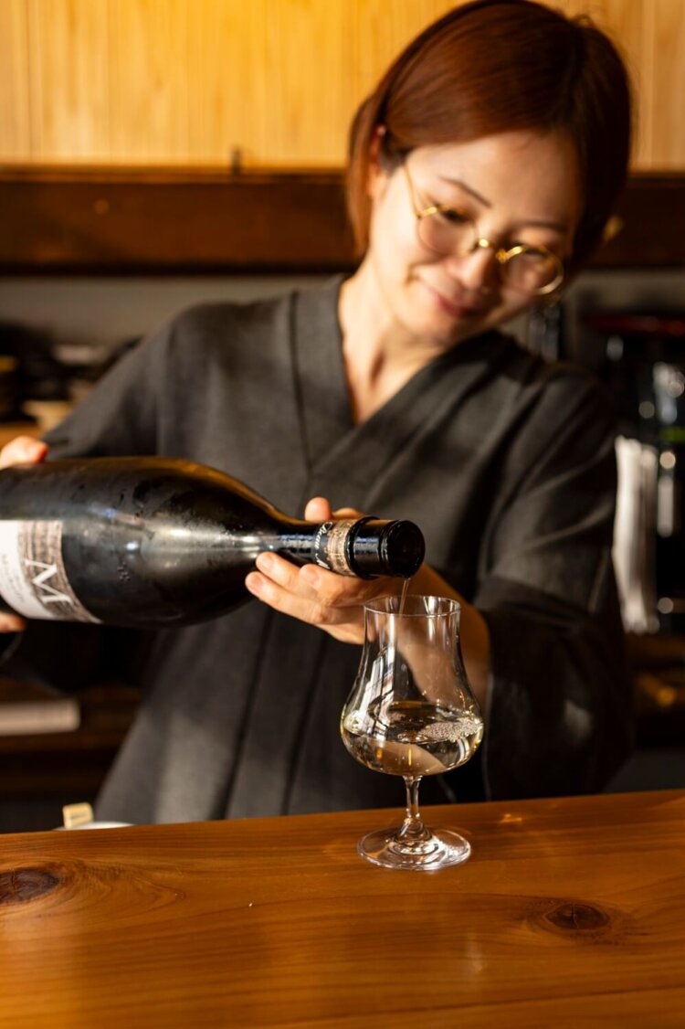 日本酒700円～。