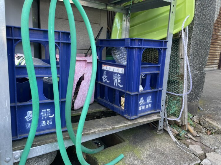 金沢で見かけた、奈良の酒蔵のP箱。P箱はときどき転勤する。