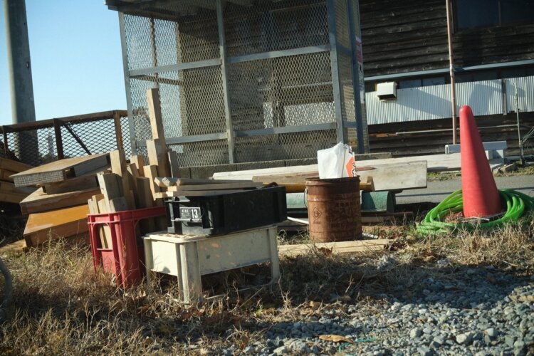 耐水性があり丈夫なP箱は、工事現場や作業所などでも大活躍。