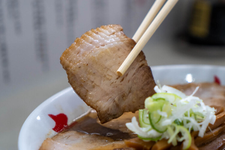 豚バラのチャーシューもとろけるよう。