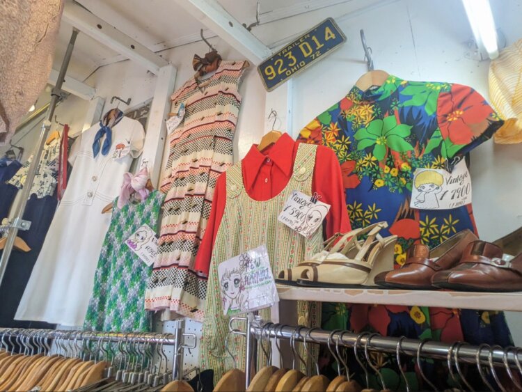 下北沢の古着店『プチコション本店』で昭和レトロに挑戦！ ファッションは自由に楽しんだもの勝ち