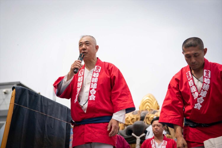 「つきじ獅子祭」では町会の祭礼責任者を担う。