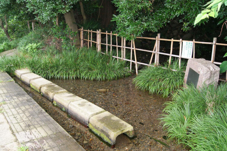 ママ下湧水公園