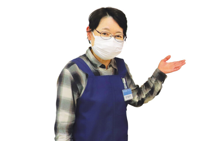 日配チーフの田島明子さん。「生産者さんの思いや商品の魅力を伝えます」。