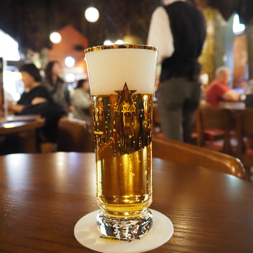 一杯にこだわる老舗のビールの味わい。『ビヤホールライオン 銀座七丁目店』＜前編＞【街の昭和を食べ歩く】