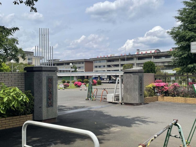 朝鮮大学校。