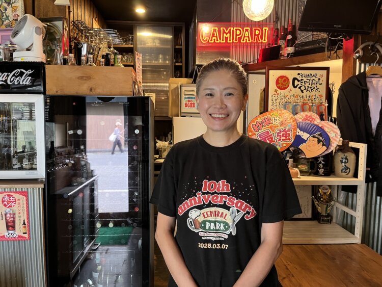 明るく元気な小林美和さん。お酒を飲むのも大好き！