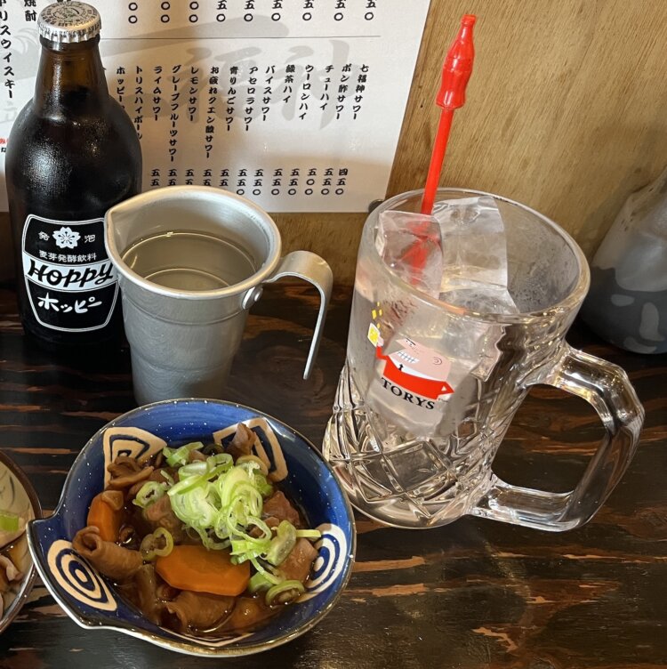 名物 煮込みはホッピーセット600円とともに！　