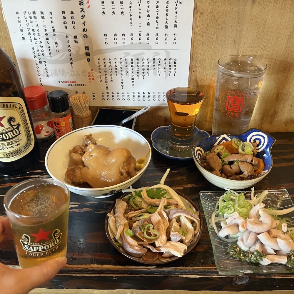 柏『大衆酒場・立ち呑み 七福神』で味わう洋食仕込みの煮込みと下町流の梅割り
