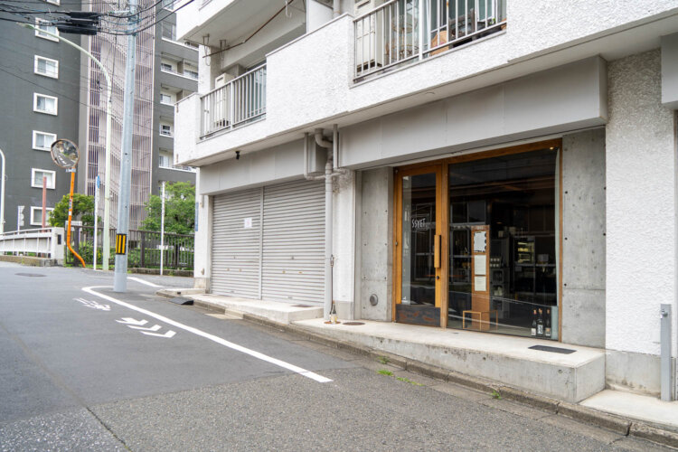 店があるのは呑川からほど近い場所。