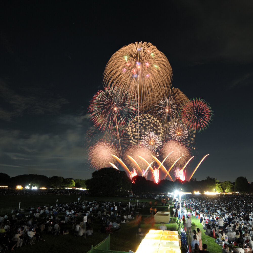 夜空を埋め尽くす一尺五寸玉は必見！「立川まつり国営昭和記念公園花火大会」が7月25日に国営昭和記念公園で開催