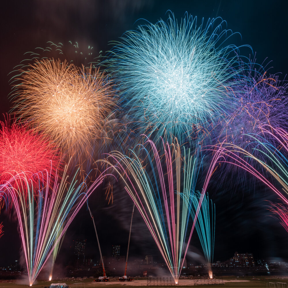 約1万4000発の花火が夜空を彩る！「第51回江戸川区花火大会」が8月1日に江戸川河川敷で開催
