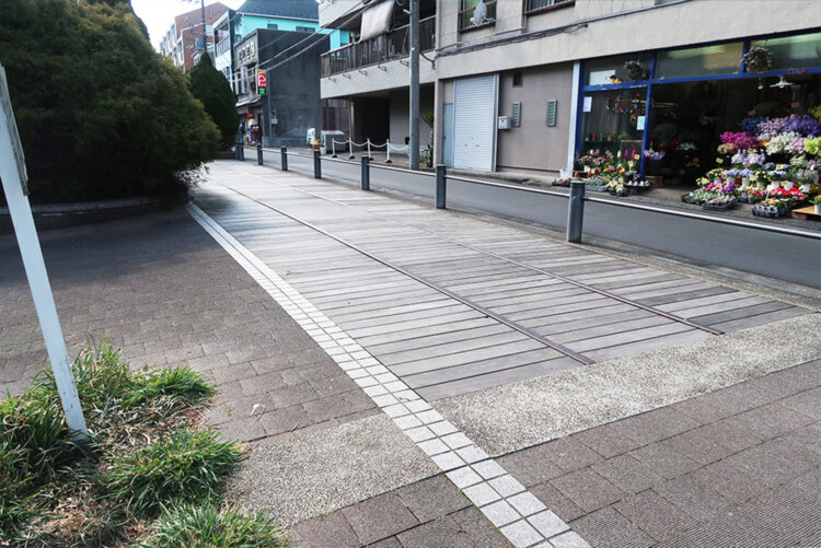 レールは当時のものがそのまま使われているそう。