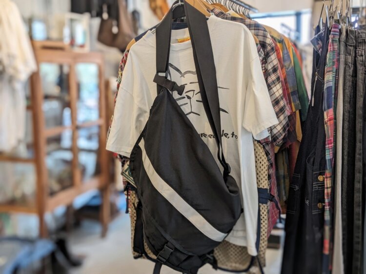 ショルダー9900円はアメリカのデッドストック品。