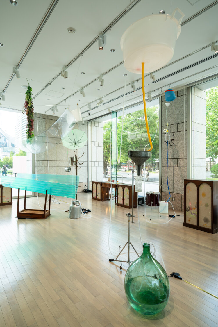「毛利悠子 Recompose」展示風景（撮影＝加藤健）