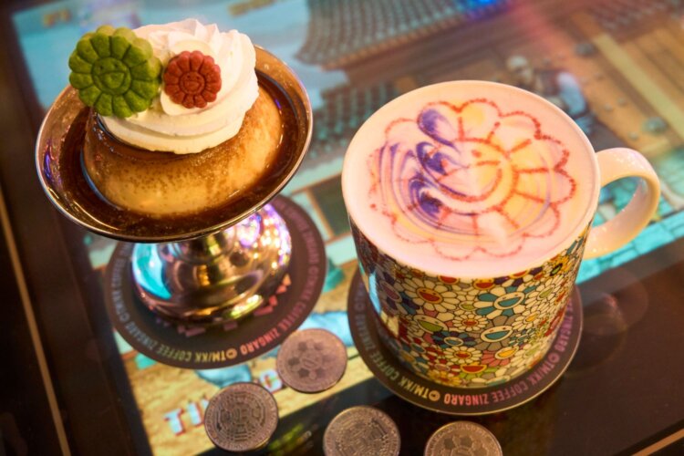 「レインボーお花ラテ＆お花プリン」各980円