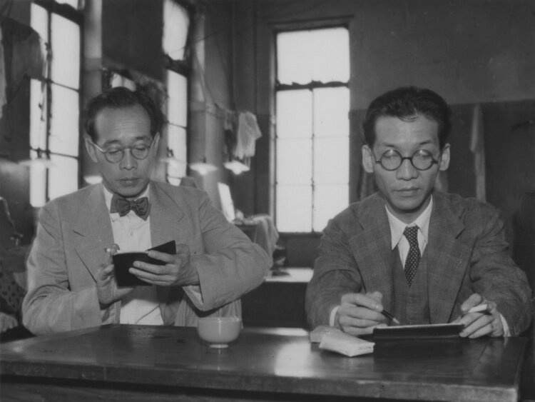 溝口健二と依田義賢 （1940年頃）　国立映画アーカイブ所蔵