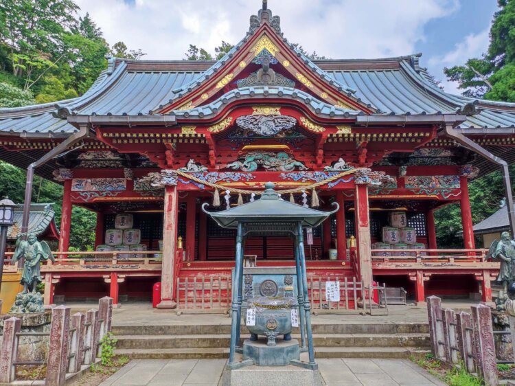 彫刻も美しい髙尾山 薬王院。