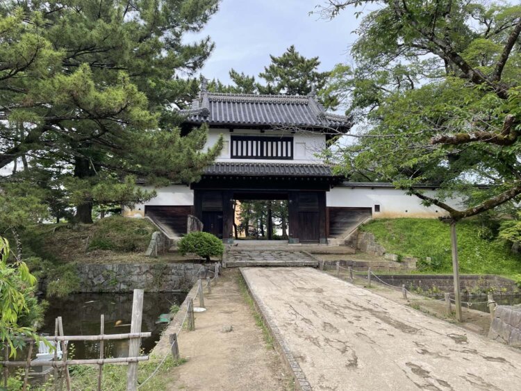 櫓門。