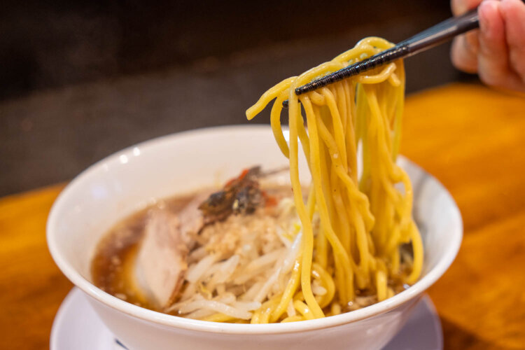 食べ応えのある麺が一般的な量の2倍、300gまで選べるとは、ありがたい！