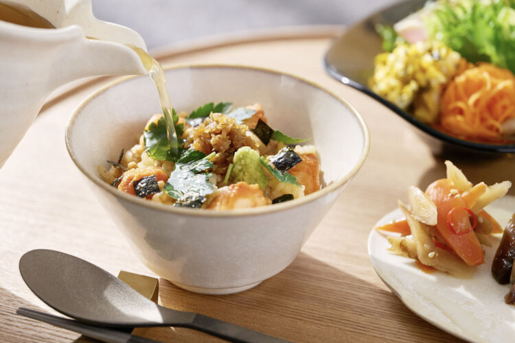 棒茶茶漬けなどメインが選べるワンプレート朝食（2100円）も人気。