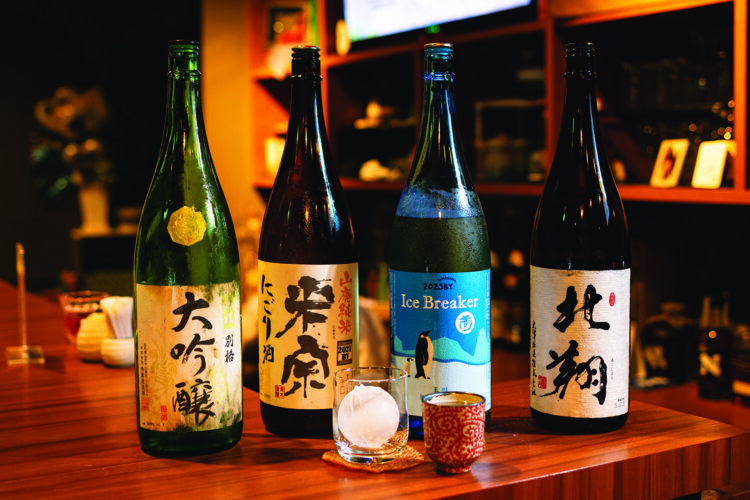 「米宗」など食中酒中心で90ml 500円～。吟醸系の熟成酒もある。