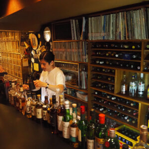 伝統を受け継ぐ店主が一番気を付けていることとは？ 横浜・野毛の老舗喫茶『ダウンビート』＜後編＞【街の昭和を食べ歩く】